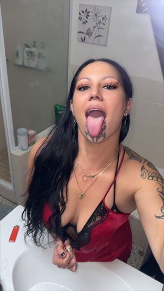 ISHY ROSE 🥀