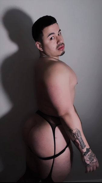 Tommie.Thick