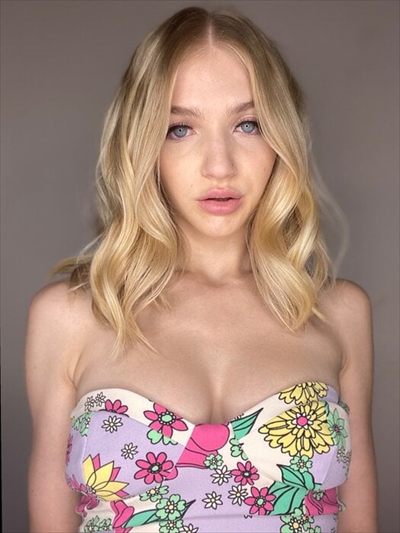 tessa🍒 profile photo 3