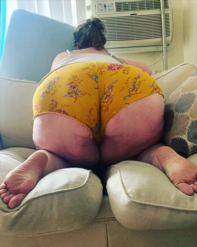 Your Fav Big Bellied Goddess profile photo 2