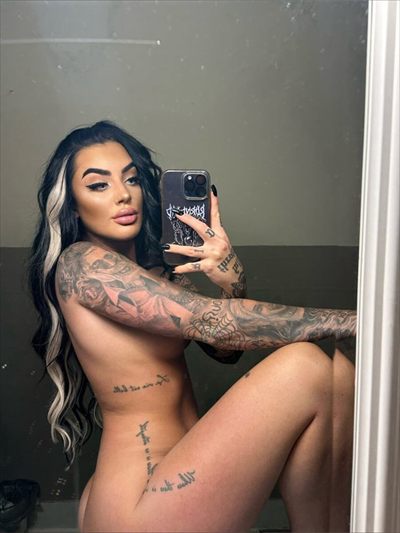 C 🍒 profile photo 3