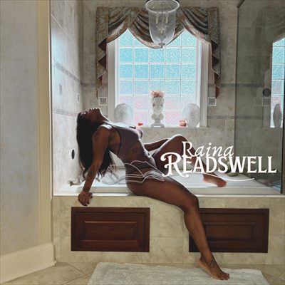 Raina Readswell 📚 profile photo 2