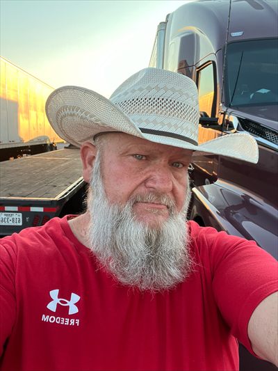 Truckerbear1976 profile photo 2