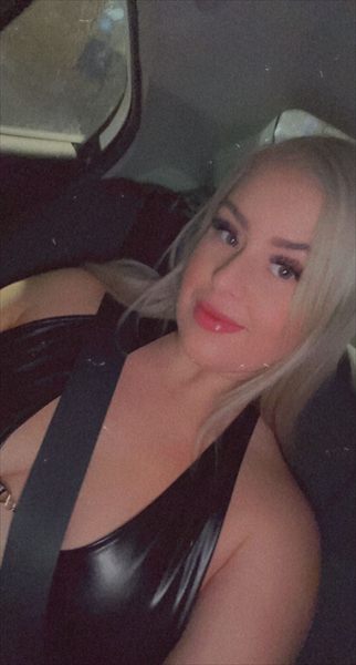 Blonde Baddie