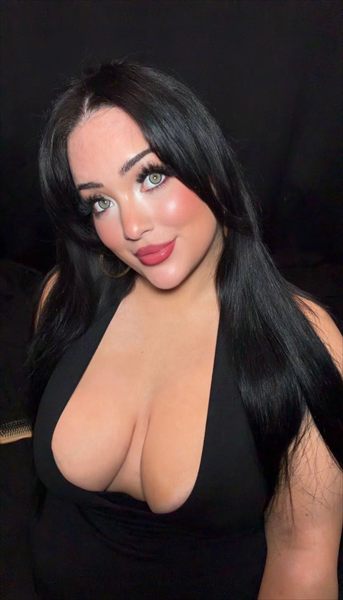 ASHLEY HAW 💋
