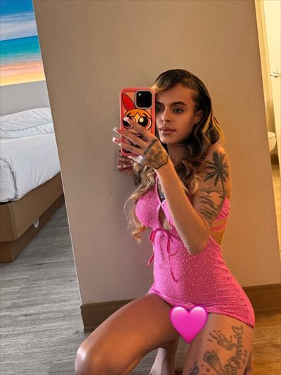 Carmella 🥂🎬