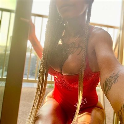 Carmella 🥂🎬 profile photo 2