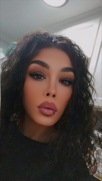 𝐂𝐡𝐞𝐞𝐧𝐚𝐃𝐨𝐥𝐥