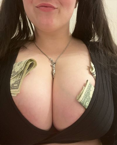 WifeyGoneWild