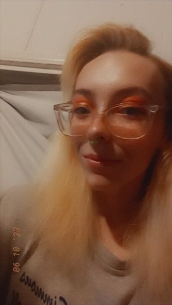 PetiteGirl profile photo 3