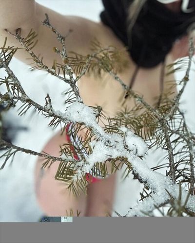 L I L Y ❄️ S N O W profile photo 3