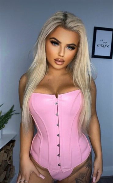 Scarlett Fox | Naughty Blonde