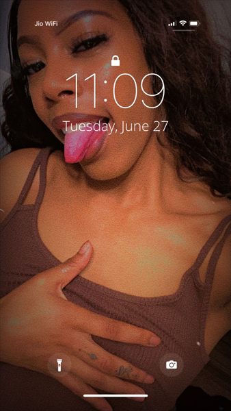 💦She.tooled.up🤫