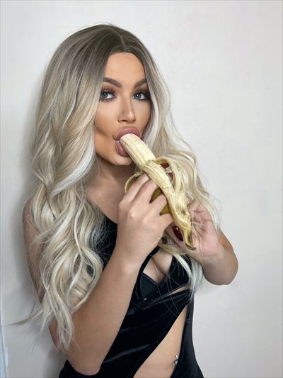 BLOND😛SEXY🤫