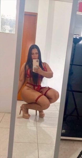 YANERI VELEZ profile photo 2