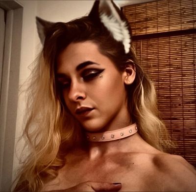 Hazel Lust 🩵🖤 profile photo 3