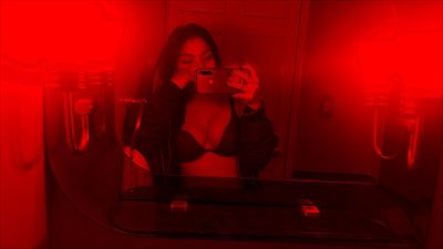 Love.is🔥👻 profile photo 2