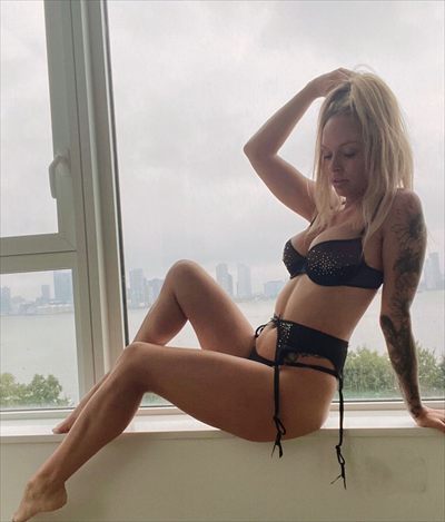 Carlie J profile photo 2