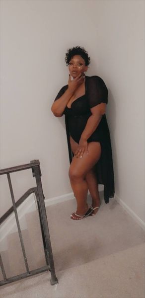Nikki Love profile photo 2