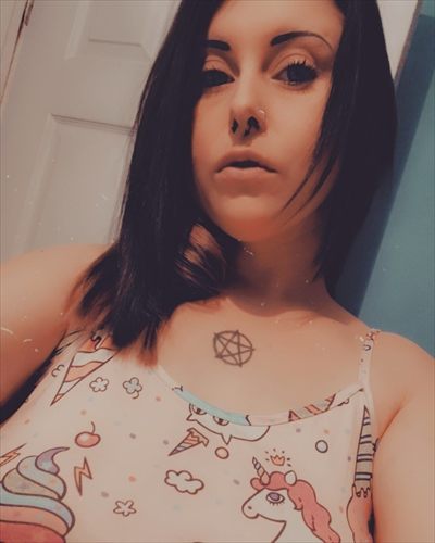 Azzy Moon