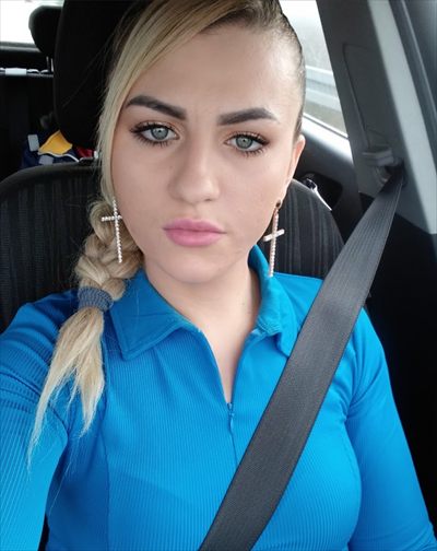 Blondyna22