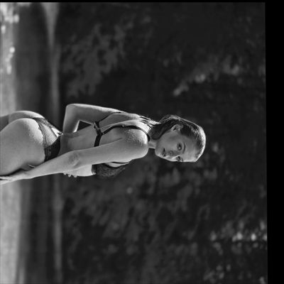 Eva Stark profile photo 2