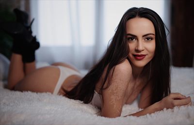 Candice Fox profile photo 2