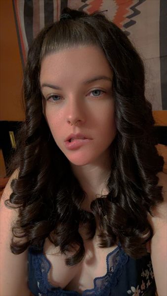 Micheala🧡💚💜🩵 profile photo 2