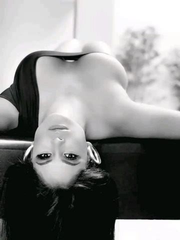 Tania hot
