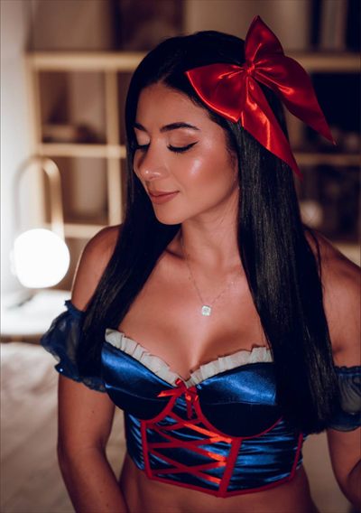 Suzanne-Roy👄the goddess of surprises😈🔥