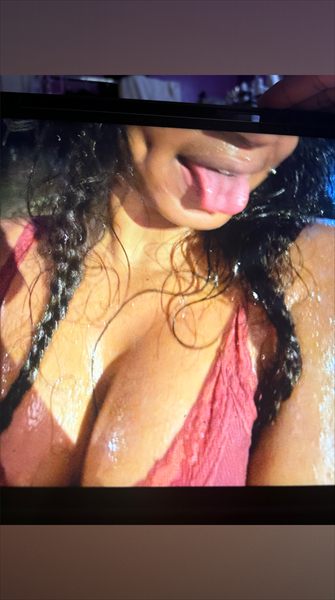 Wet Pussy Gyal