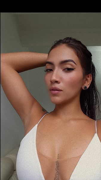 Valentina Flores