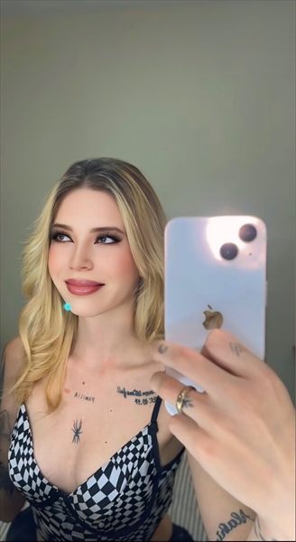 CAMILA HEREDIIA
