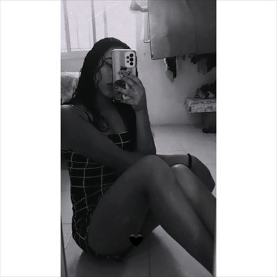 Paola Elizabeth Viveros Flores