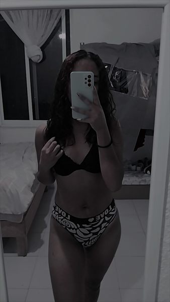 Paola Elizabeth Viveros Flores profile photo 2