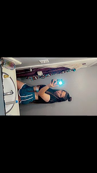 Larissa J profile photo 2