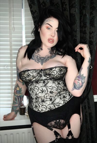 CURVY MlLF 🔥