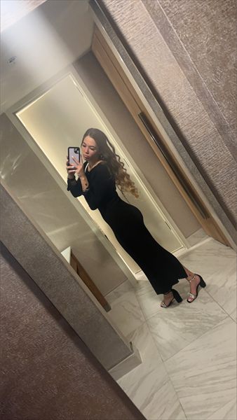 Holly 🥰