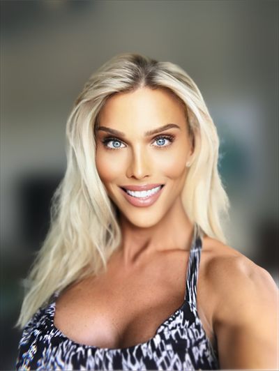 Chris Tina Bruce Premium