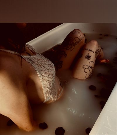 Lovely Leah profile photo 2