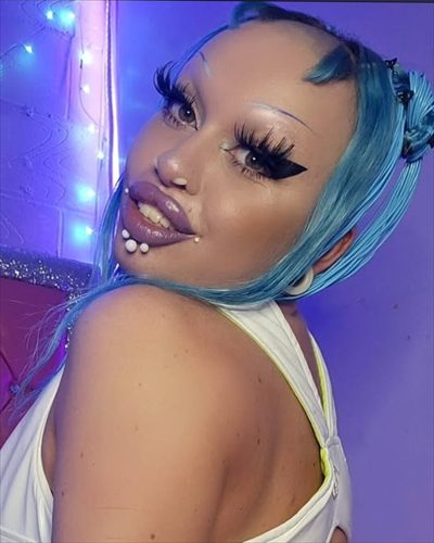 ALiEN DOLL