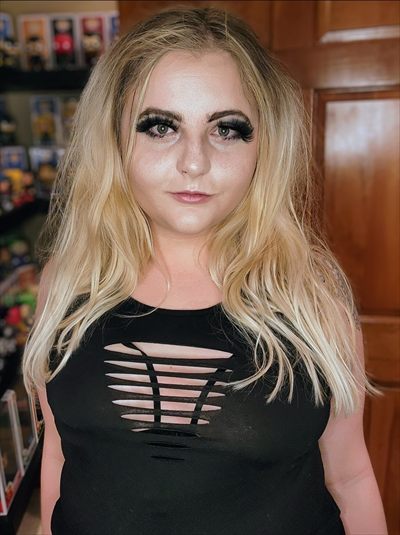 TheBlondeScarlett
