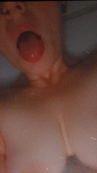 Erin Leigh profile photo 2