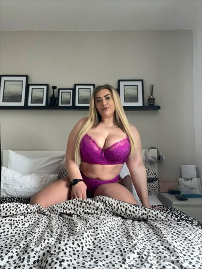 Naomi Ambers🧡 profile photo 2