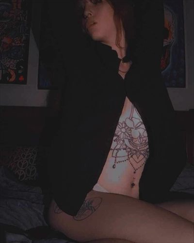 Stonergirl Livy