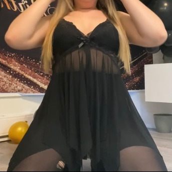 Emma Moore profile photo 2