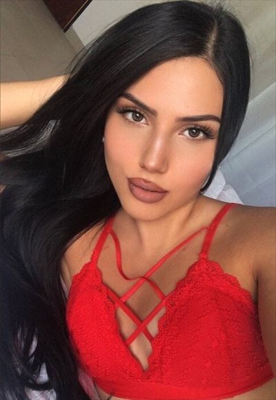 Carly profile photo 3