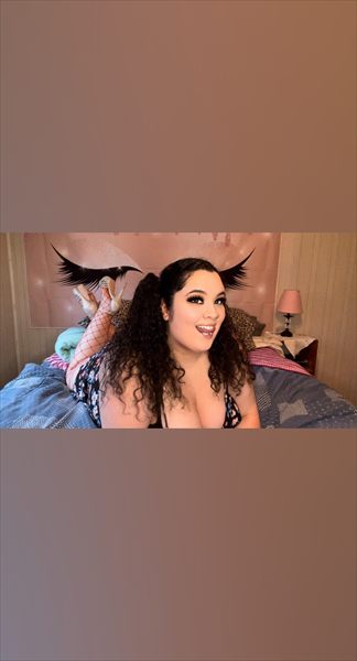 MedusasKisses ♥️ FREE ♥️