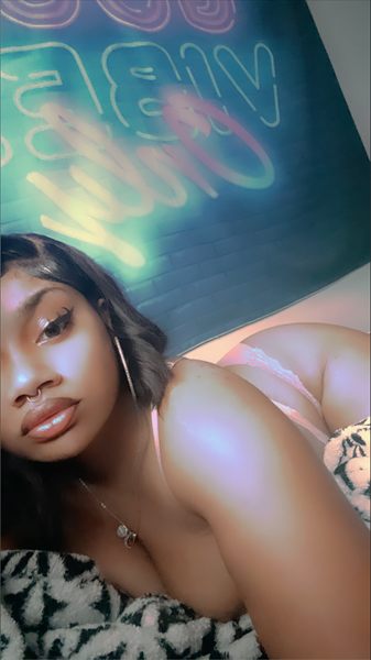 LovelyMiah