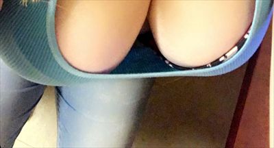 Prettygreeneyes and thighs